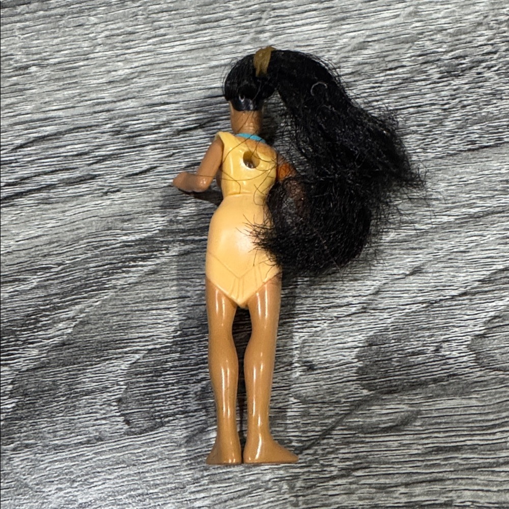 McDonald’s | Disney: Snow White & Pocahontas Miniature Dolls - Happy Meal Toys - Picture 11 of 14